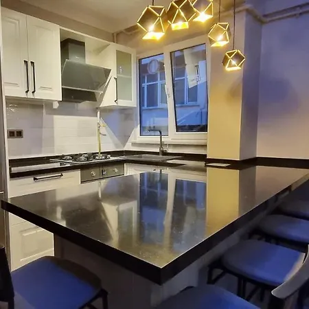 Tam Merkezde Yepyeni Bir Стамбул